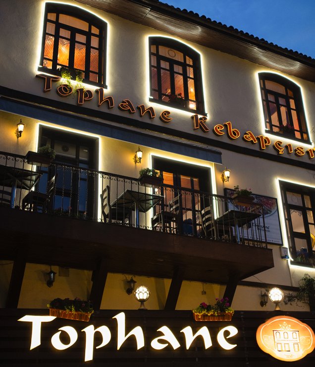 Tarihi Tophane’de Kebap Keyfi