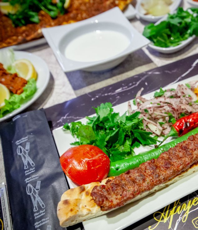 Usta Dokunuşlu Kebap Lezzeti