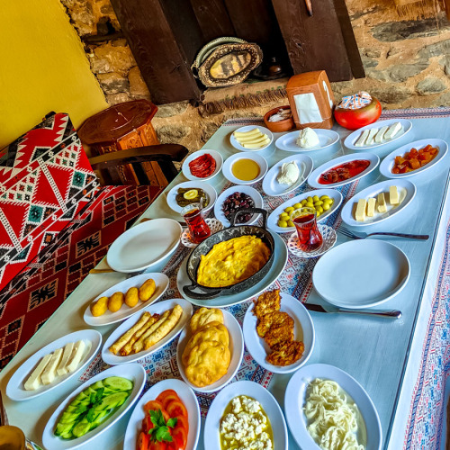 Mavera'da Keyifli Doğum Günü Kutlaması