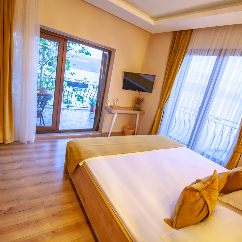 Butik Otel: Göl Kenarında Butik Otel Konaklama Deneyimi