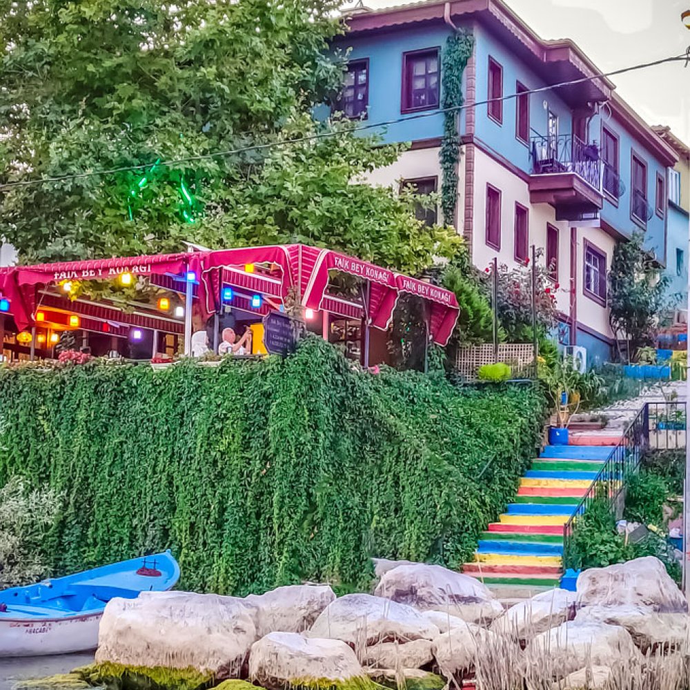 Balık Restoran: Göl Kenarında Balık Lezzetleri