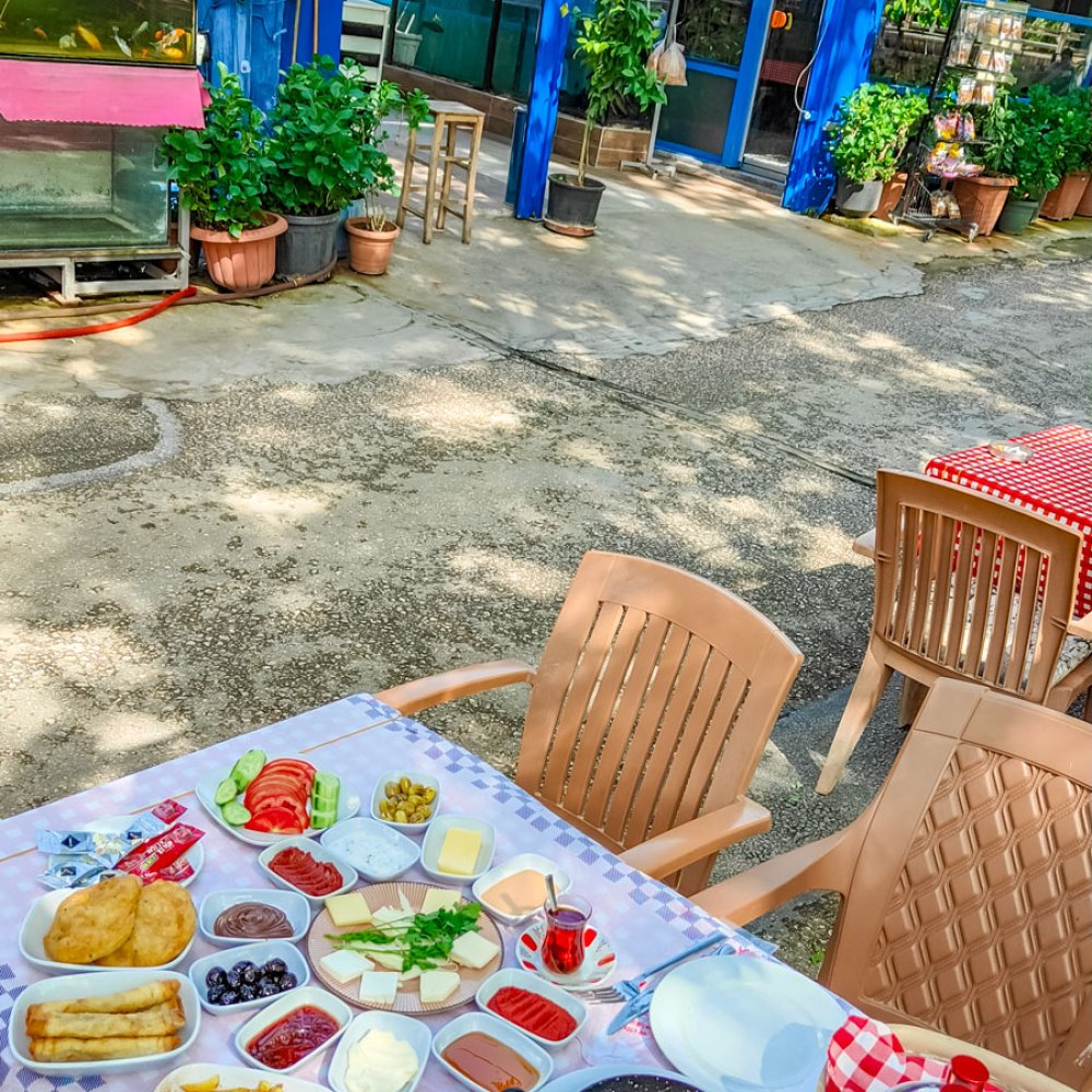 Tarihi Konakta Kahvaltı Keyfi