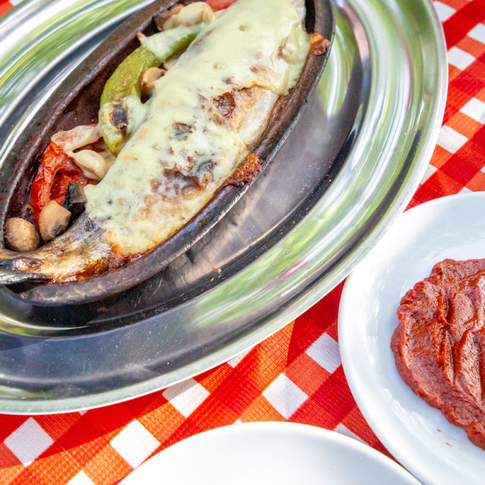 Dere Kenarında Alabalık Restoranı