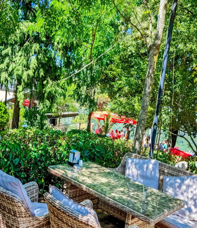 Zevki Safa'da Doğa Manzaralı Kahvaltı Izgara Et ve Daha Fazlası