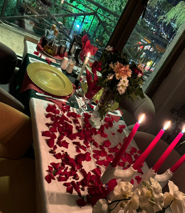 Zevki Safa’da Romantik Sevgililer Günü Akşamı!