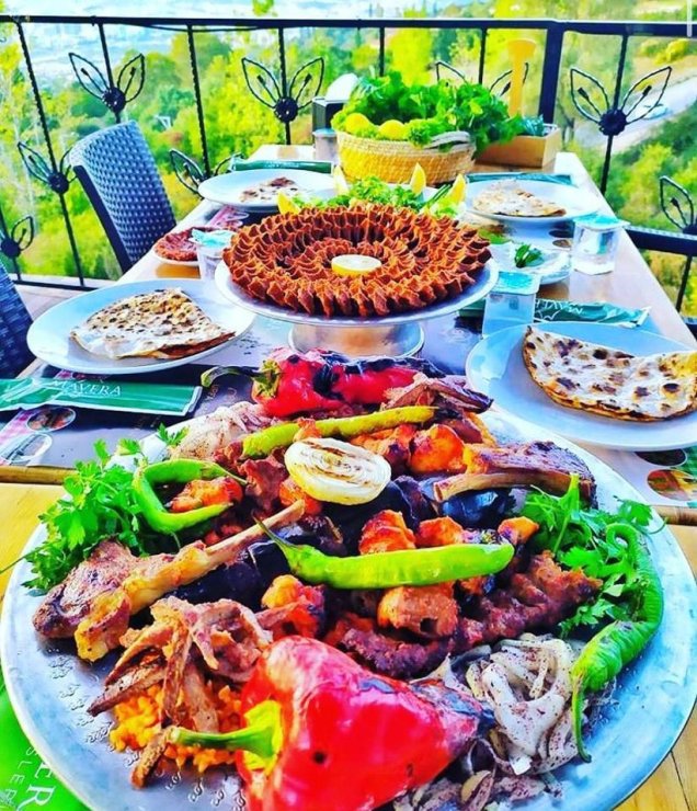 Usta Dokunuşlu Kebap Lezzeti