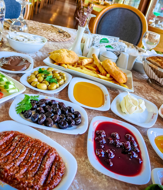 Serpme Kahvaltı | Hayat Lokantası Merinos Parkı