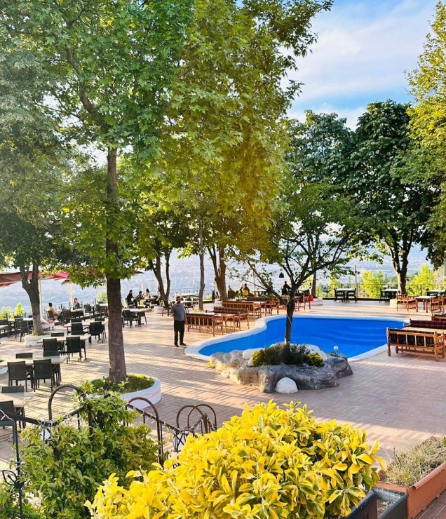 Mavera Cafe Lounge: Dağ Yolunda Lezzet Durağı