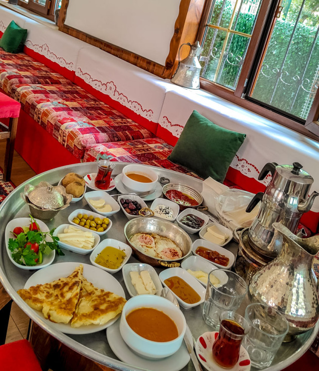 Organik, Bol Çeşitli, Sıcacık Kahvaltı Doğancı Köy Sofrası’nda