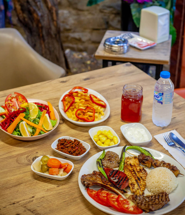Bursa Manzarasında Izgara Et