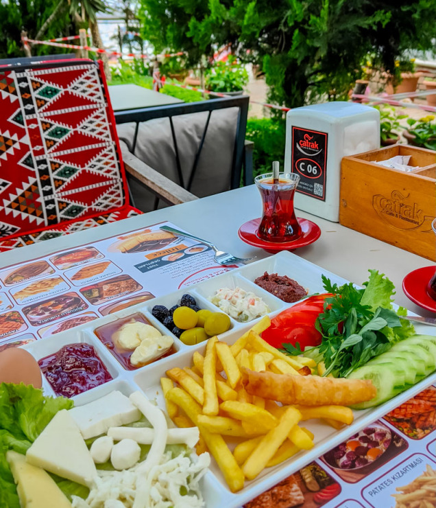 Grup Kahvaltıları – Bursa’da Kalabalık Sofralar